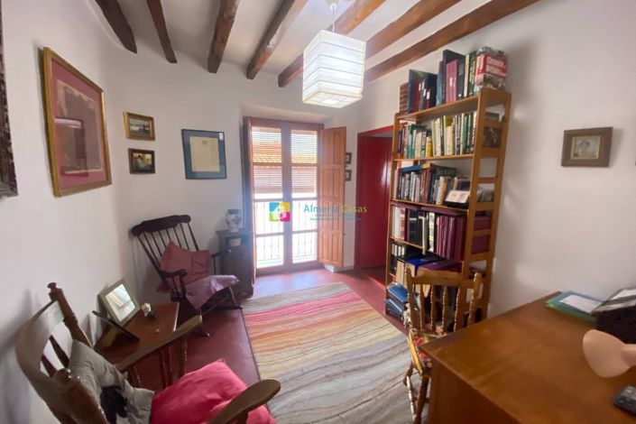Image No.17-2 Bed Townhouse for sale