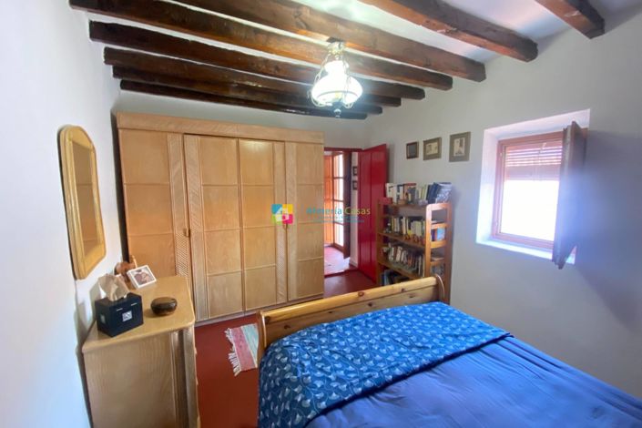 Image No.19-2 Bed Townhouse for sale