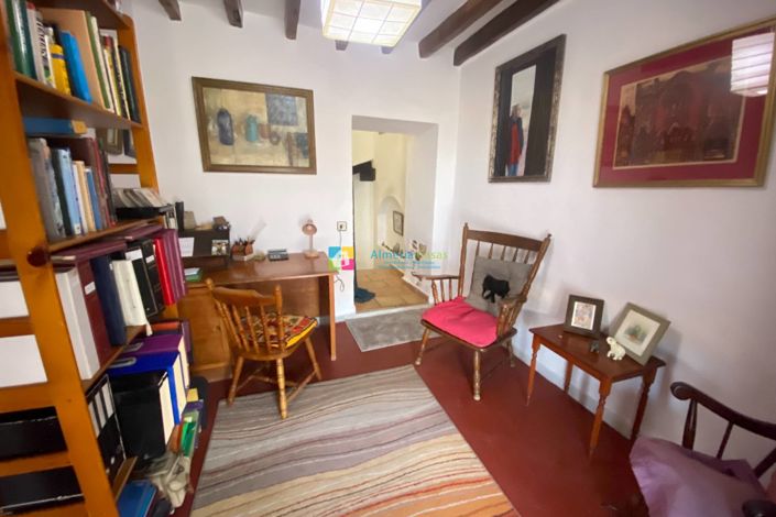 Image No.21-2 Bed Townhouse for sale