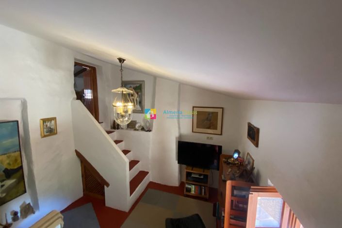 Image No.25-2 Bed Townhouse for sale
