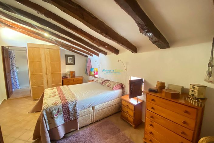 Image No.27-2 Bed Townhouse for sale