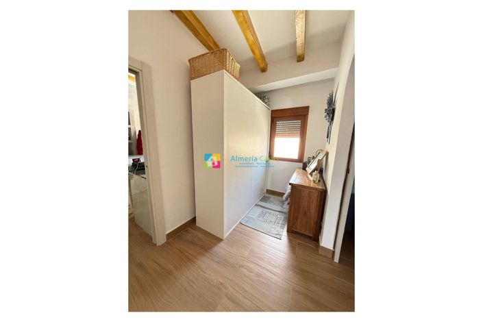Image No.22-6 Bed Townhouse for sale
