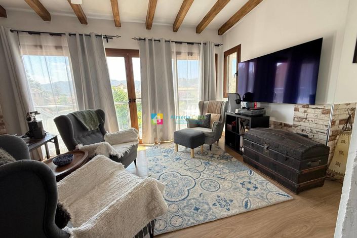 Image No.26-6 Bed Townhouse for sale