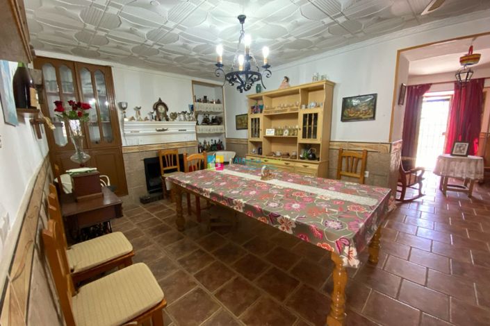 Image No.11-7 Bed Country House for sale