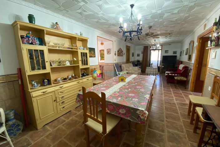 Image No.12-7 Bed Country House for sale