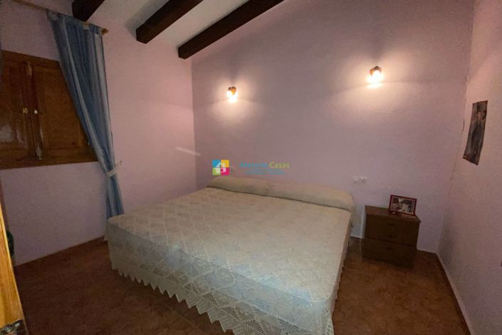 Image No.25-7 Bed Country House for sale