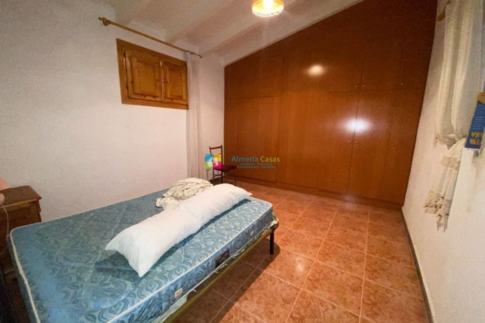 Image No.29-7 Bed Country House for sale
