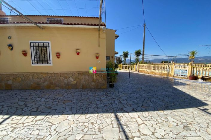 Image No.31-7 Bed Country House for sale