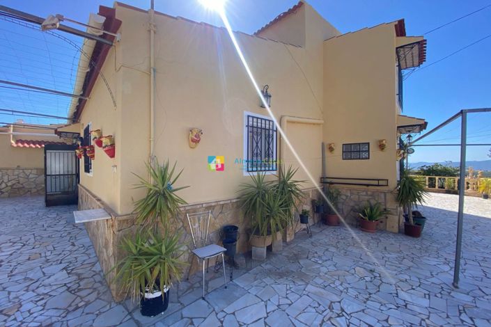 Image No.32-7 Bed Country House for sale