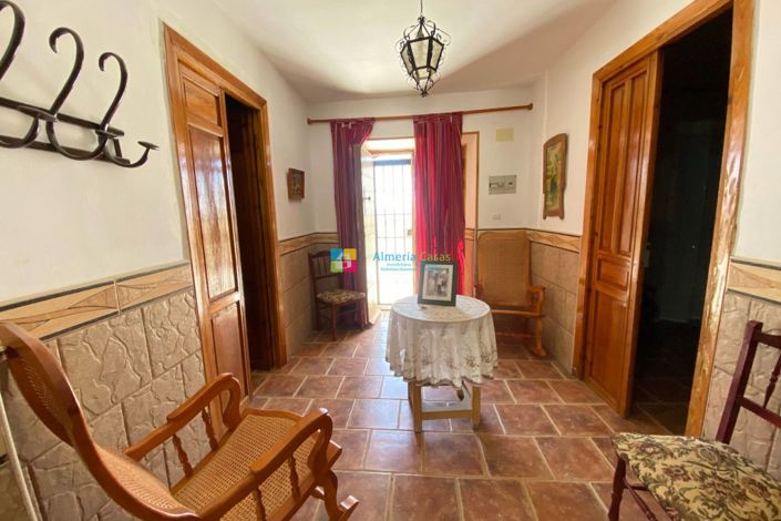 Image No.5-7 Bed Country House for sale