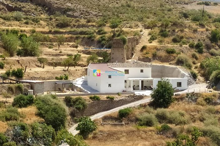 Image No.2-5 Bed Country House for sale