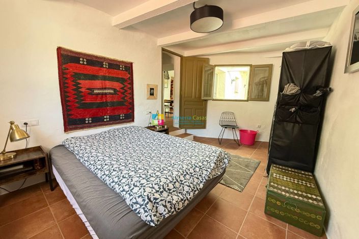 Image No.20-5 Bed Country House for sale