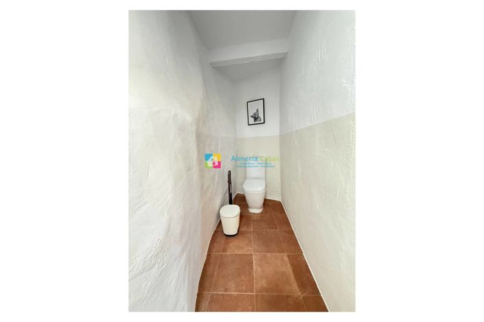Image No.30-5 Bed Country House for sale