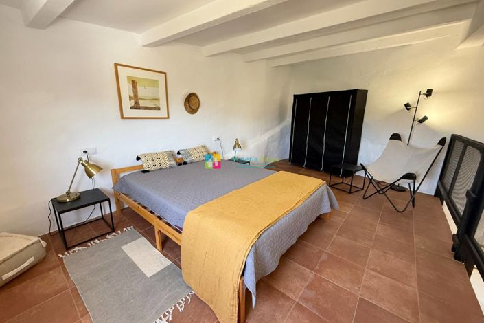 Image No.32-5 Bed Country House for sale