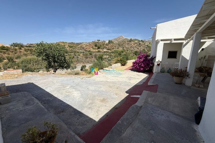Image No.34-5 Bed Country House for sale