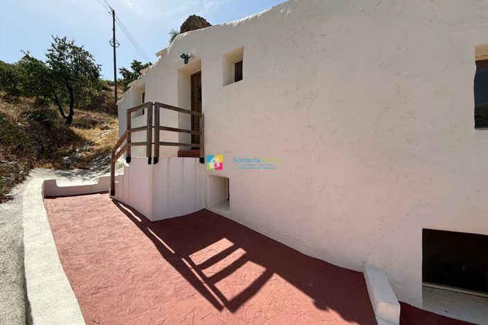 Image No.36-5 Bed Country House for sale