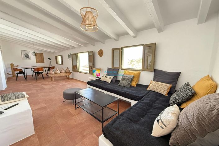 Image No.38-5 Bed Country House for sale