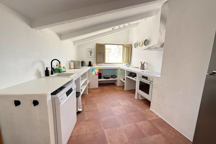 Image No.45-5 Bed Country House for sale