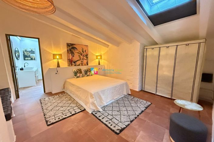 Image No.47-5 Bed Country House for sale