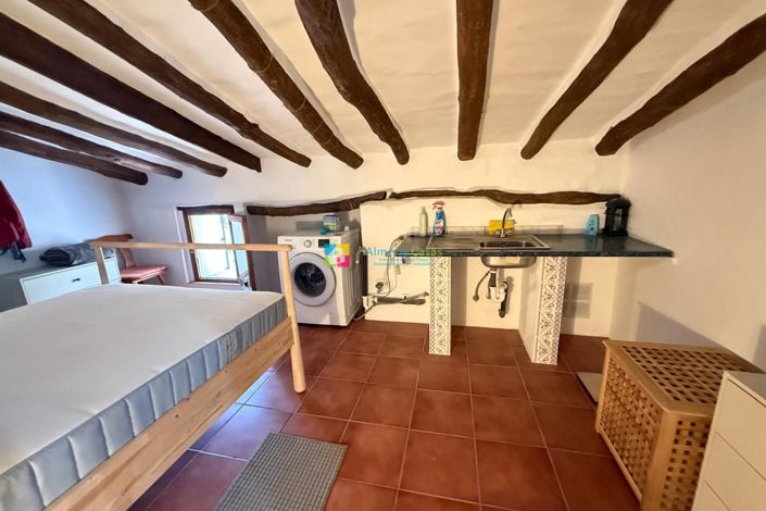 Image No.28-4 Bed Country House for sale