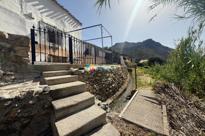 Image No.33-4 Bed Country House for sale