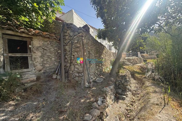 Image No.34-4 Bed Country House for sale