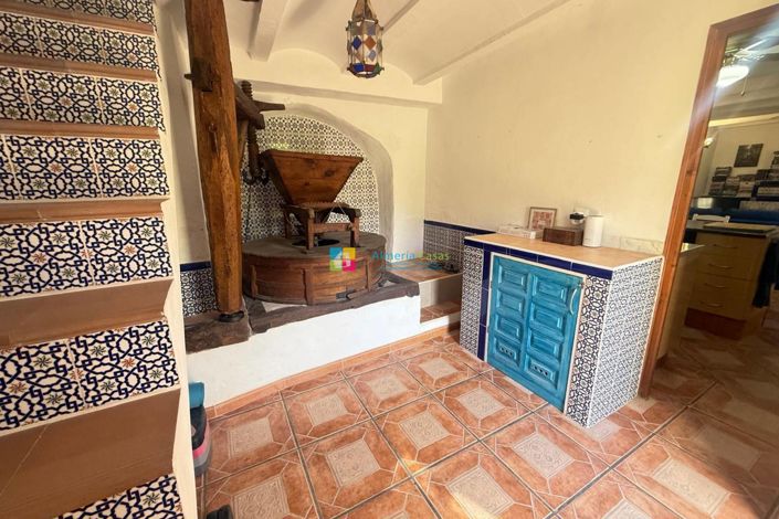 Image No.6-4 Bed Country House for sale