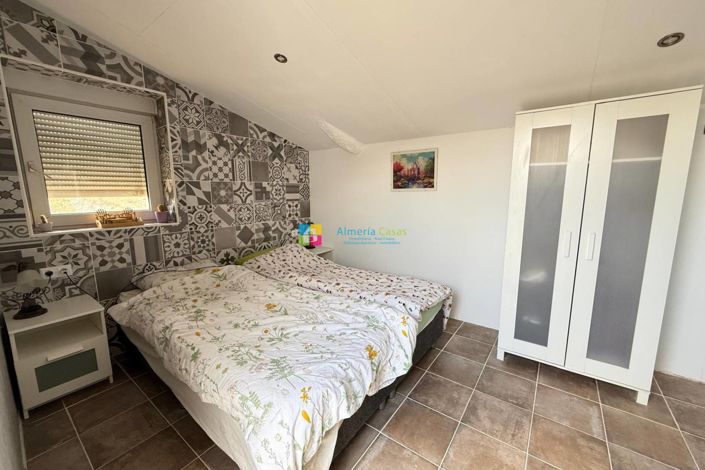 Image No.10-2 Bed Country House for sale