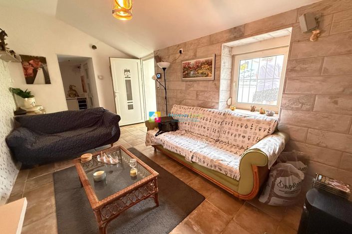 Image No.17-2 Bed Country House for sale