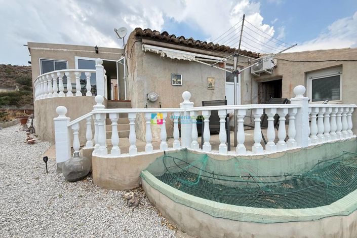 Image No.2-2 Bed Country House for sale