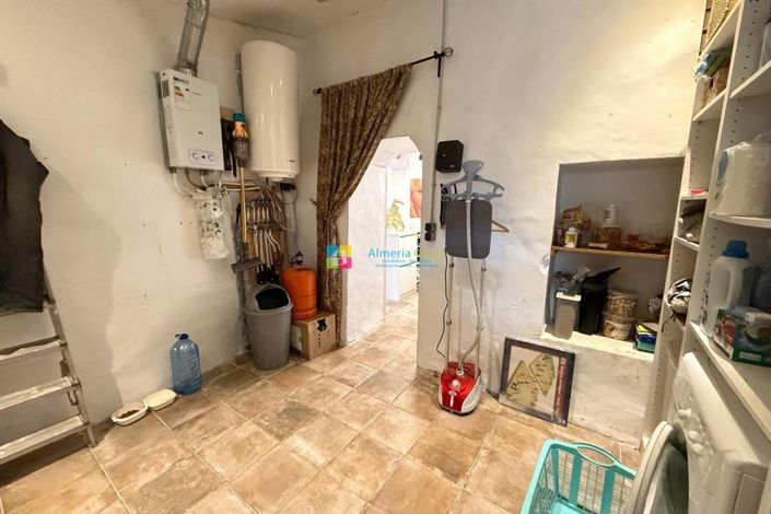 Image No.30-2 Bed Country House for sale