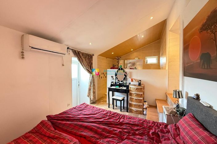 Image No.33-2 Bed Country House for sale