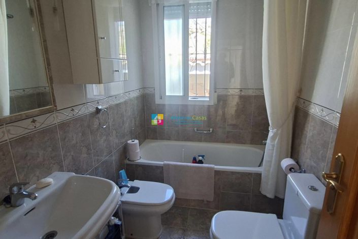 Image No.17-3 Bed Villa for sale