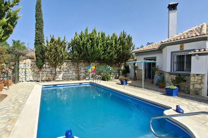 Image No.2-3 Bed Villa for sale