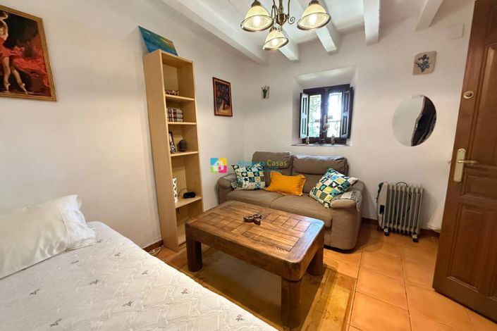 Image No.10-5 Bed Townhouse for sale