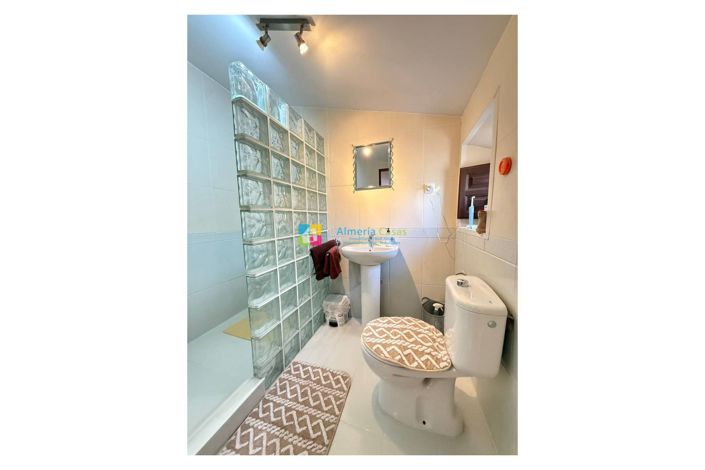 Image No.26-5 Bed Townhouse for sale