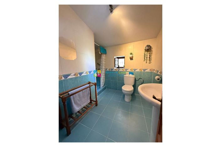 Image No.34-5 Bed Townhouse for sale