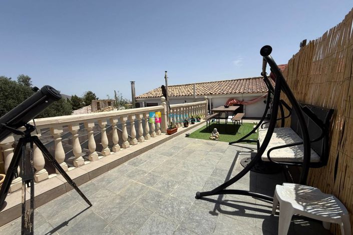Image No.37-5 Bed Townhouse for sale