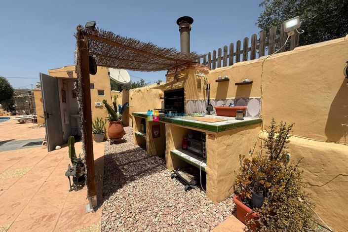 Image No.39-5 Bed Townhouse for sale