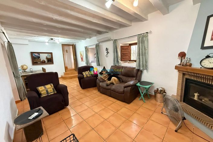 Image No.6-5 Bed Townhouse for sale