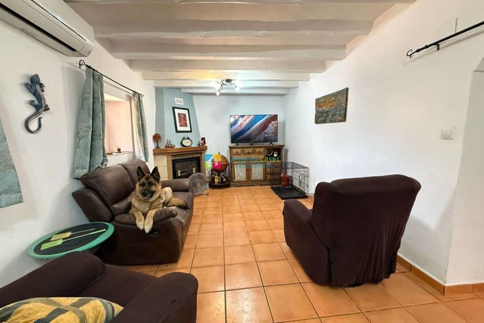 Image No.7-5 Bed Townhouse for sale