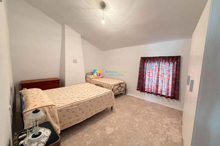 Image No.19-3 Bed Country House for sale