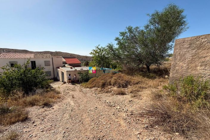 Image No.26-3 Bed Country House for sale