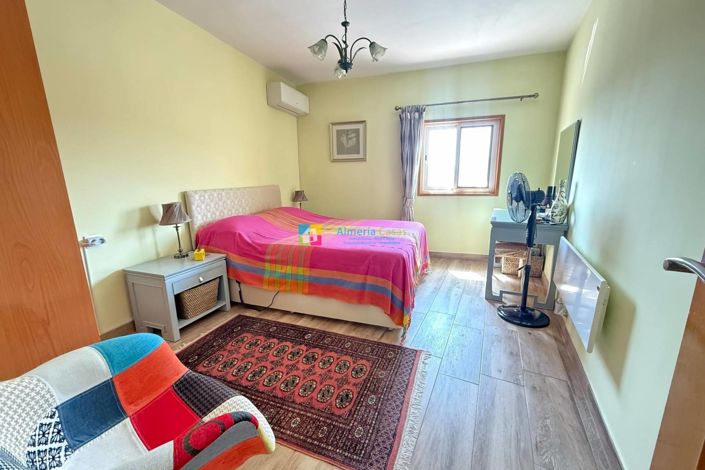 Image No.13-4 Bed Country House for sale