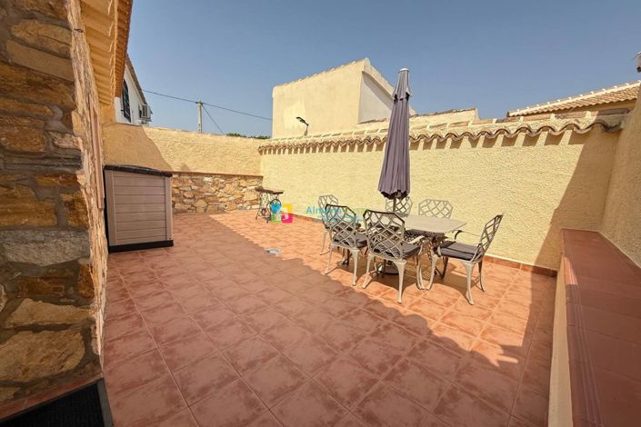 Image No.19-4 Bed Country House for sale