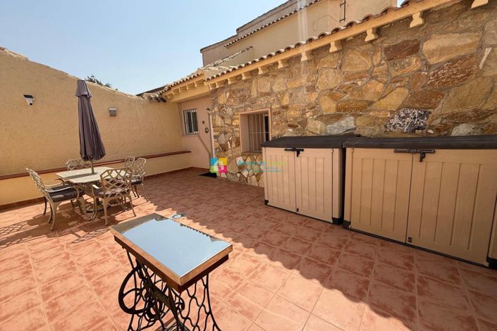 Image No.20-4 Bed Country House for sale
