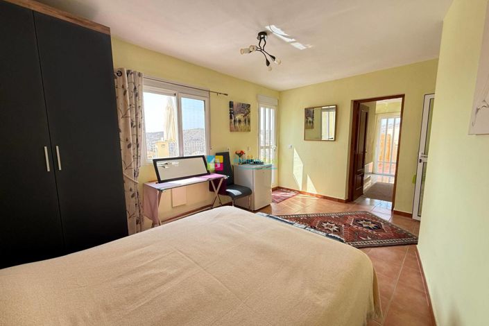 Image No.23-4 Bed Country House for sale