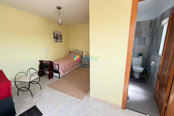 Image No.27-4 Bed Country House for sale