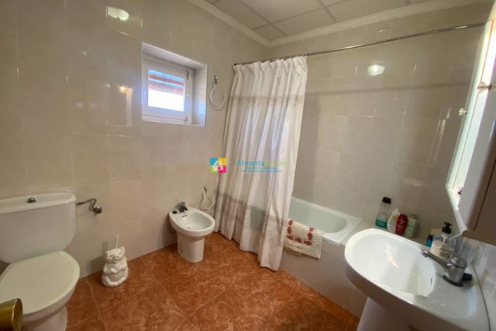 Image No.19-7 Bed Country House for sale