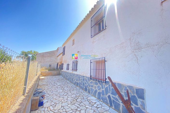 Image No.20-7 Bed Country House for sale